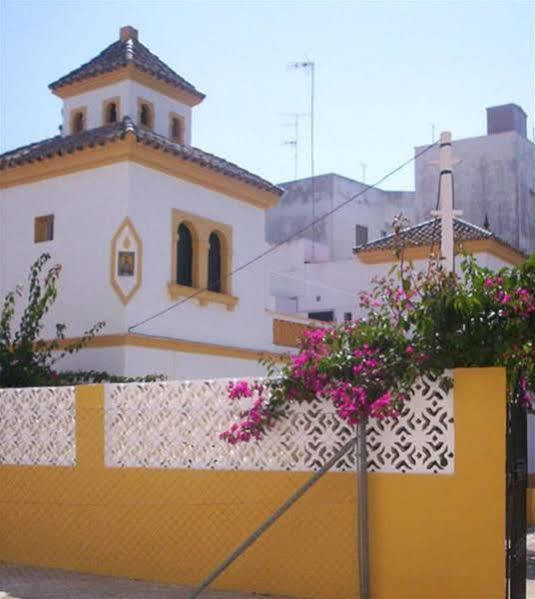 Hostal Villa Mercedes Chipiona Esterno foto