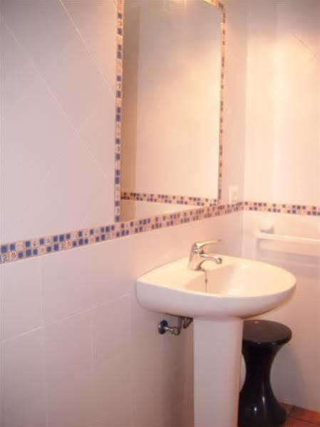 Hostal Villa Mercedes Chipiona Esterno foto
